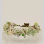 Гривна от пренит и перли