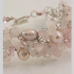 Гривна от розов кварц и перли - Image 2