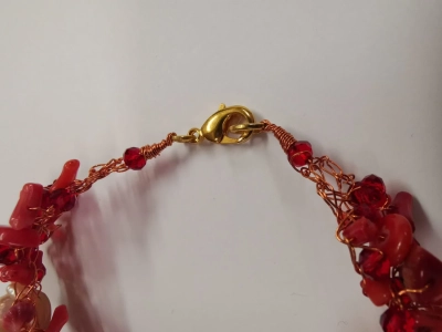 Плетена гривна от корал - Image 3