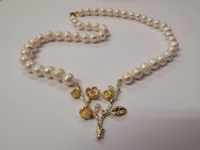 Колие от речни перли "Цвете"