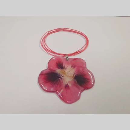 Колие "Цикламена Алба"