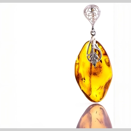 Висулка от кехлибар