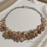 Плетено колие от лунен камък