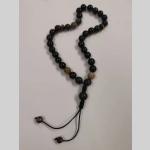 Броеница от турмалин и тигрово око, за отблъскване на негативна енергия