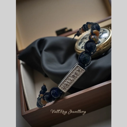 Гривна от огнен опал черен опал и питерсит