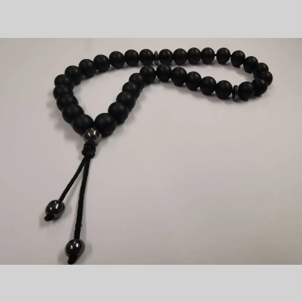 Броеница с опушен оникс